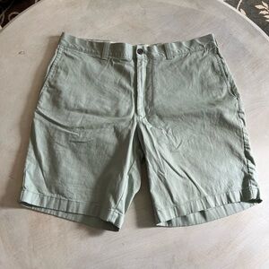 J. Crew Men’s Mint Green Shorts, 36 x 9
